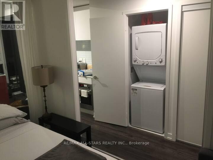 2302 - 33 Helendale Avenue, Toronto, Ontario  M4R 0A4 - Photo 10 - C13233056