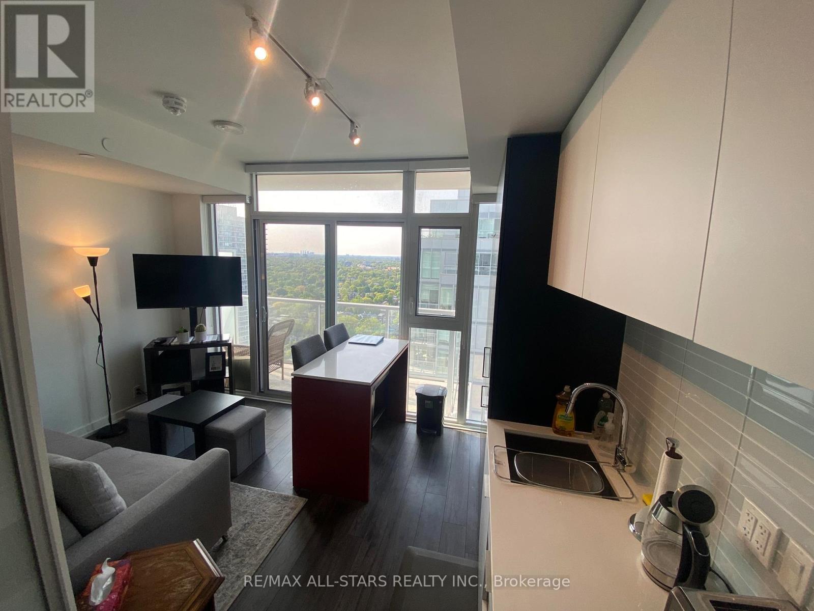 2302 - 33 Helendale Avenue, Toronto, Ontario  M4R 0A4 - Photo 11 - C13233056