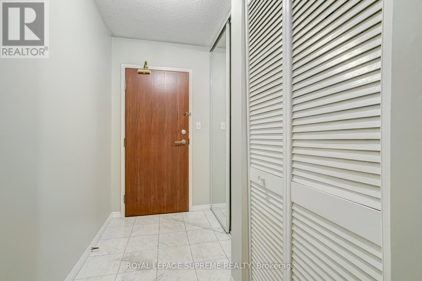 210 - 35 Empress Avenue, Toronto, Ontario  M2N 6T3 - Photo 4 - C13233070