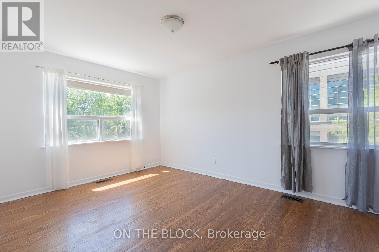 2 - 883 St Clair Avenue W, Toronto, Ontario  M6C 1C4 - Photo 13 - C13233076