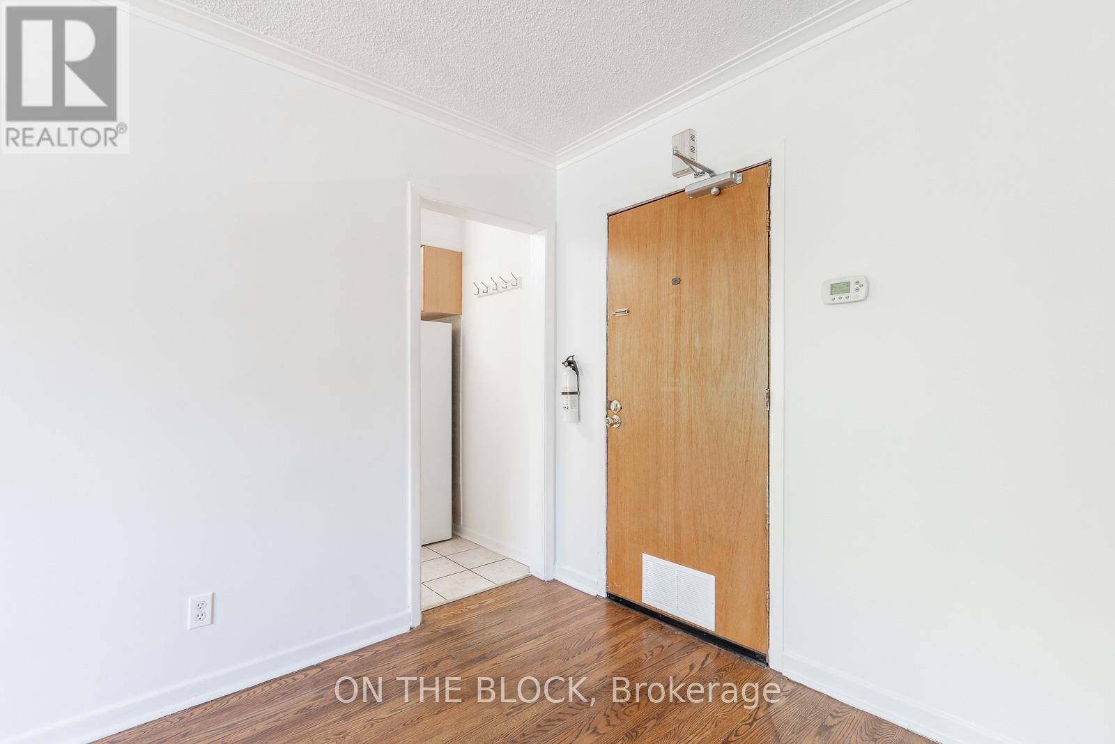 2 - 883 St Clair Avenue W, Toronto, Ontario  M6C 1C4 - Photo 3 - C13233076