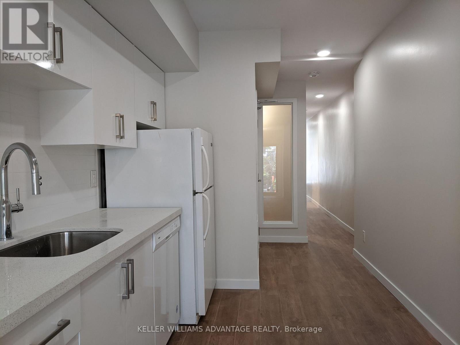 Lower - 119 Coxwell Avenue, Toronto, Ontario  M4L 3B3 - Photo 4 - E13232718