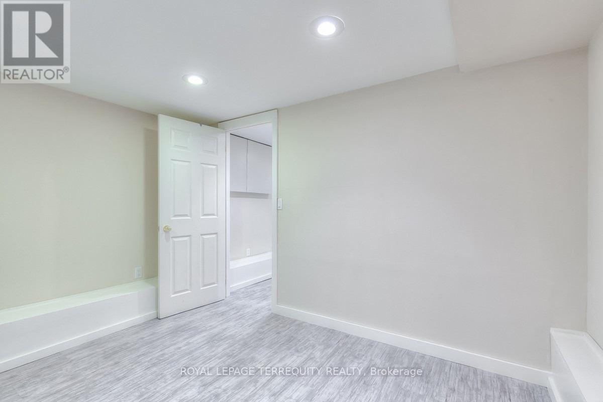 Bsmt - 1760 Queen Street E, Toronto, Ontario  M4L 1G7 - Photo 11 - E13232720