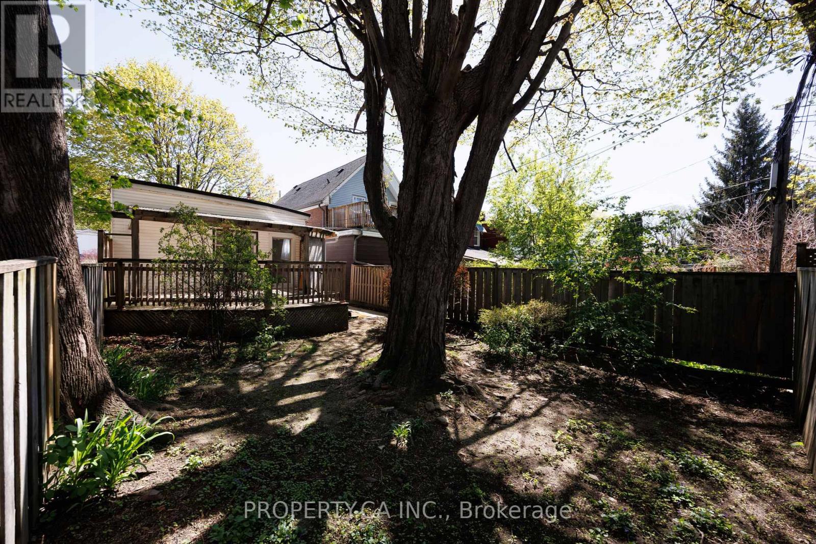 332 Woodfield Road, Toronto, Ontario  M4L 2X1 - Photo 12 - E13232730