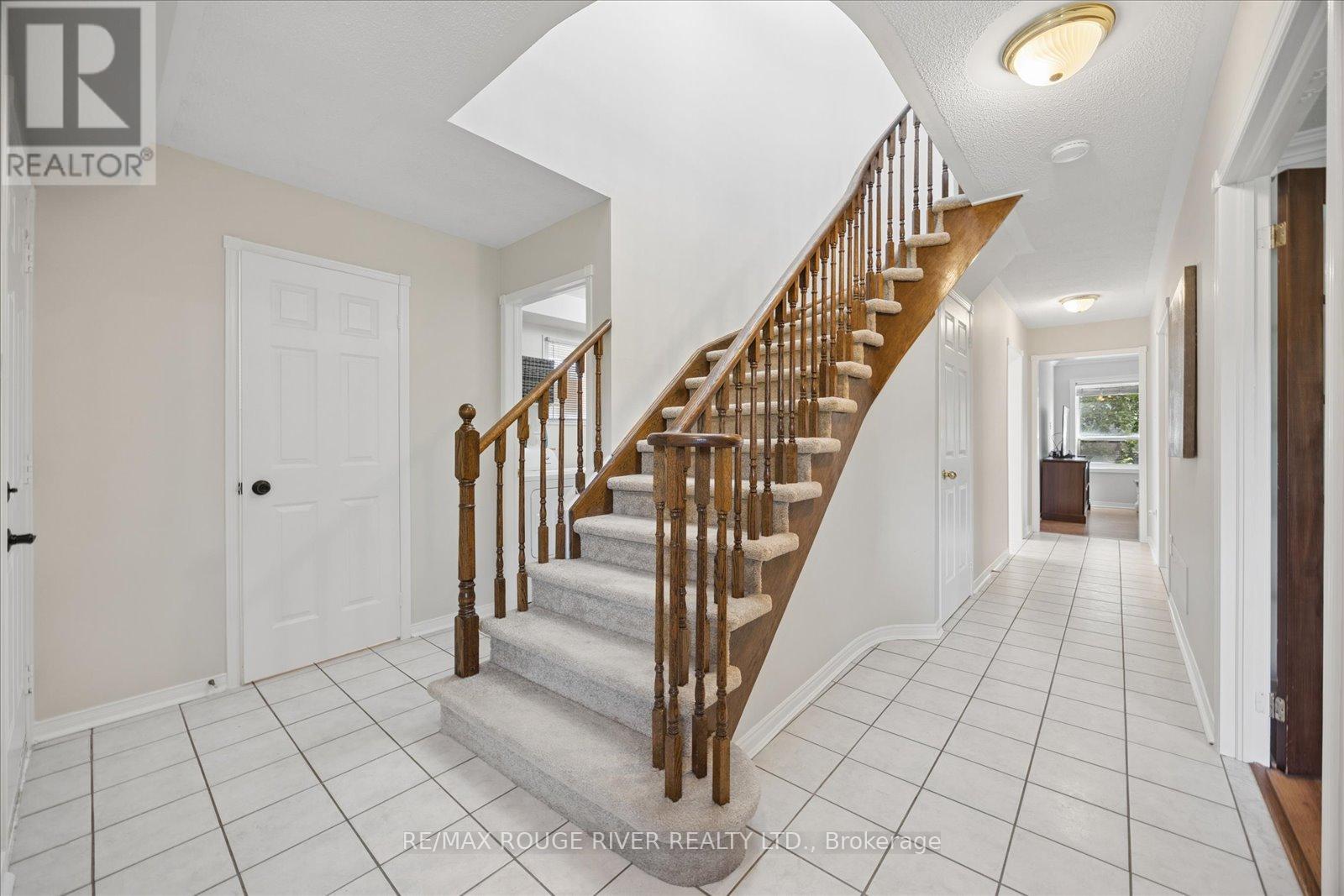 33 Shore Avenue, Whitby, Ontario  L1R 2L7 - Photo 4 - E13232748