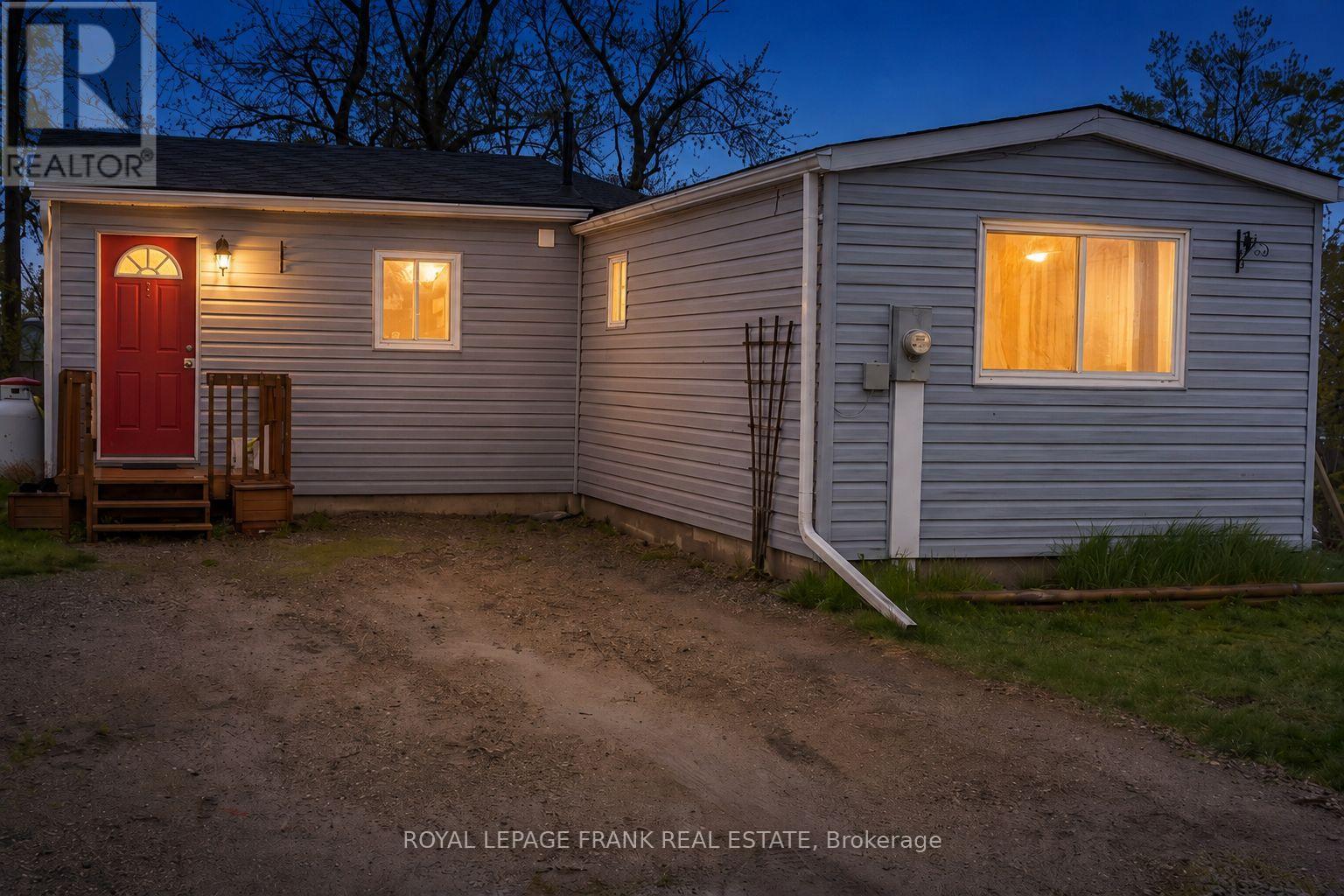 5 Clipper Street, Kawartha Lakes, Ontario  K0M 1L0 - Photo 2 - X13143660