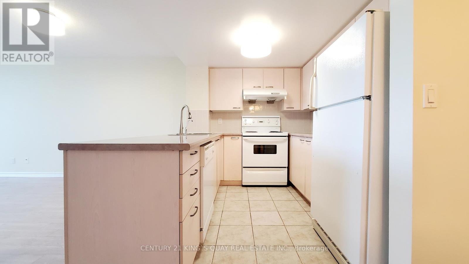 303 - 130 Pond Drive, Markham, Ontario  L3T 7W5 - Photo 10 - N13232862