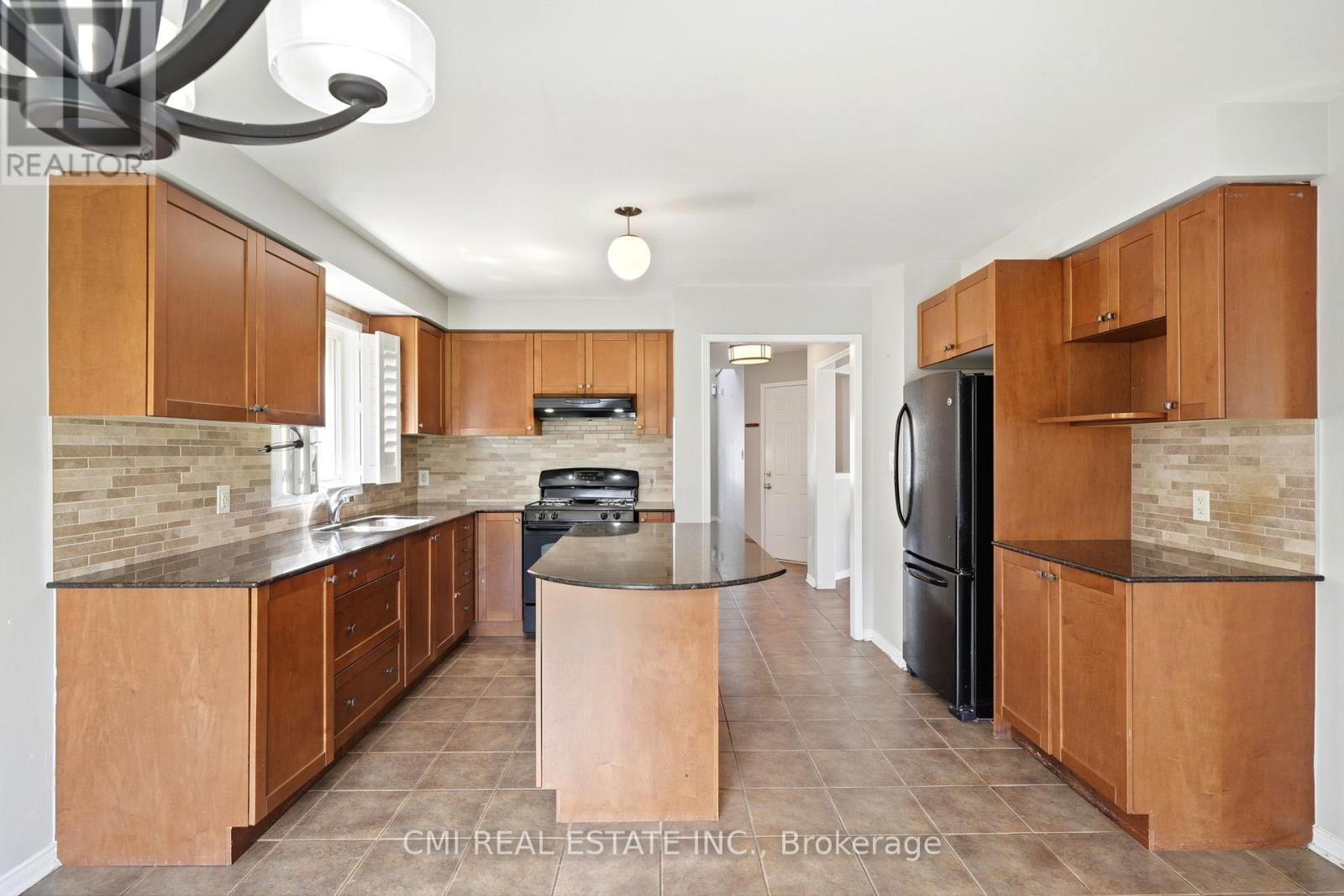 82 Gwillimbury Drive, Bradford West Gwillimbury (Bradford), Ontario  L3Z 0C8 - Photo 11 - N13232962