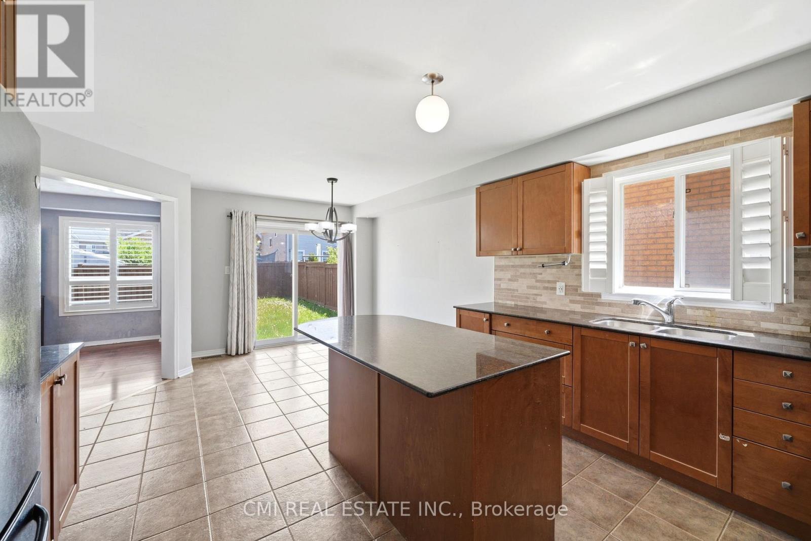 82 Gwillimbury Drive, Bradford West Gwillimbury (Bradford), Ontario  L3Z 0C8 - Photo 14 - N13232962
