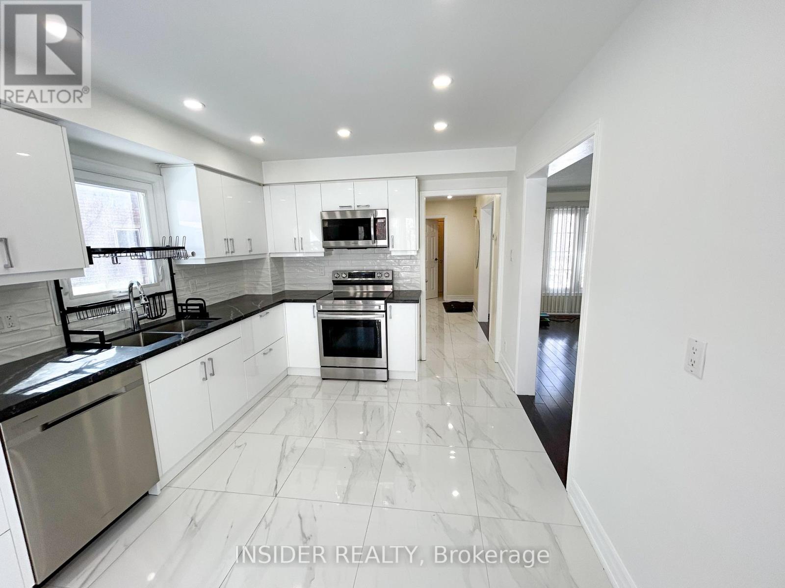 98 White Boulevard, Vaughan, Ontario  L4J 5Z5 - Photo 5 - N13233074