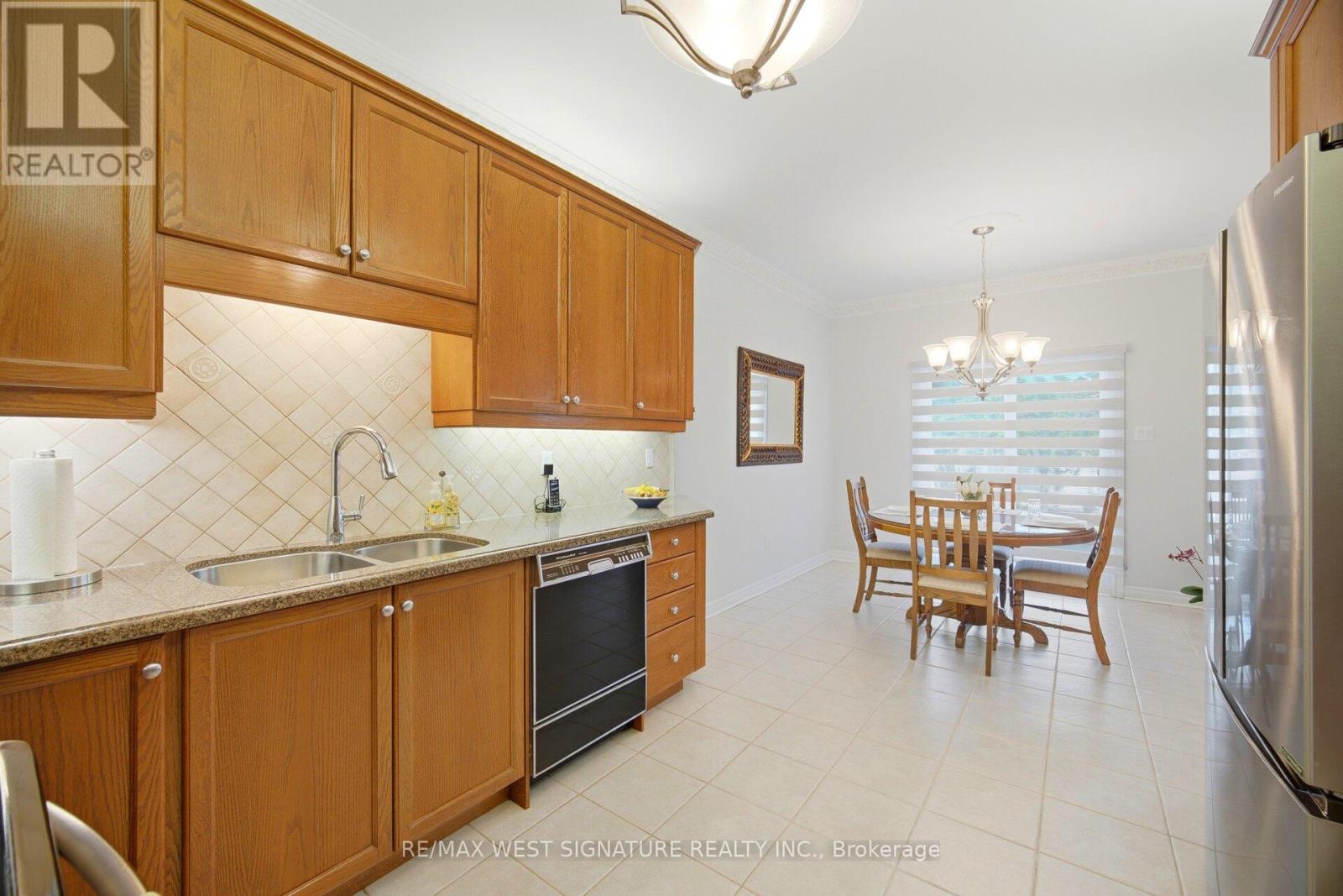 14 Blue Diamond Terrace, Vaughan, Ontario L4H 2G3 - Photo 9 - N13233088