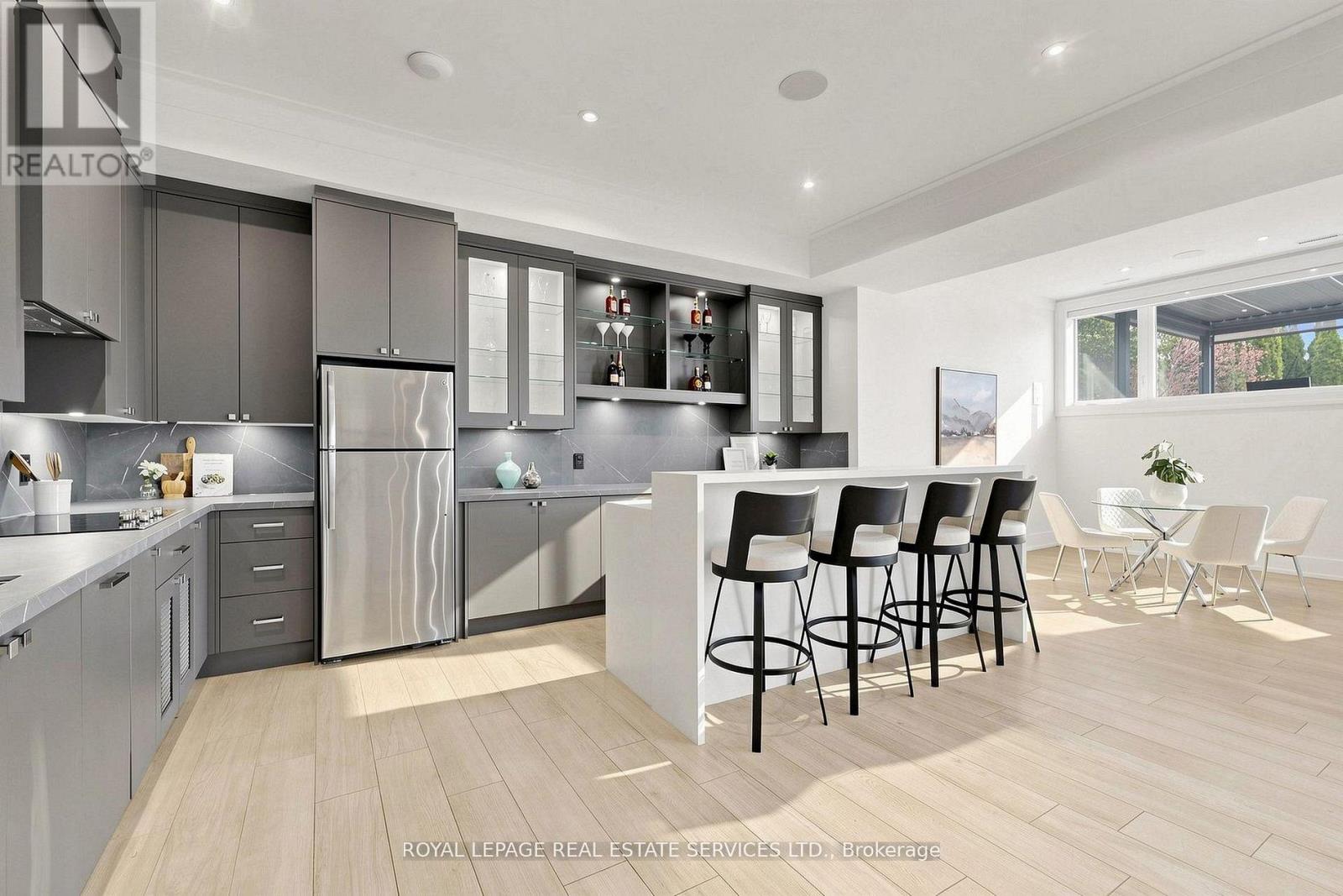 203 Crestwood Road, Vaughan, Ontario  L4J 1A8 - Photo 42 - N13233110