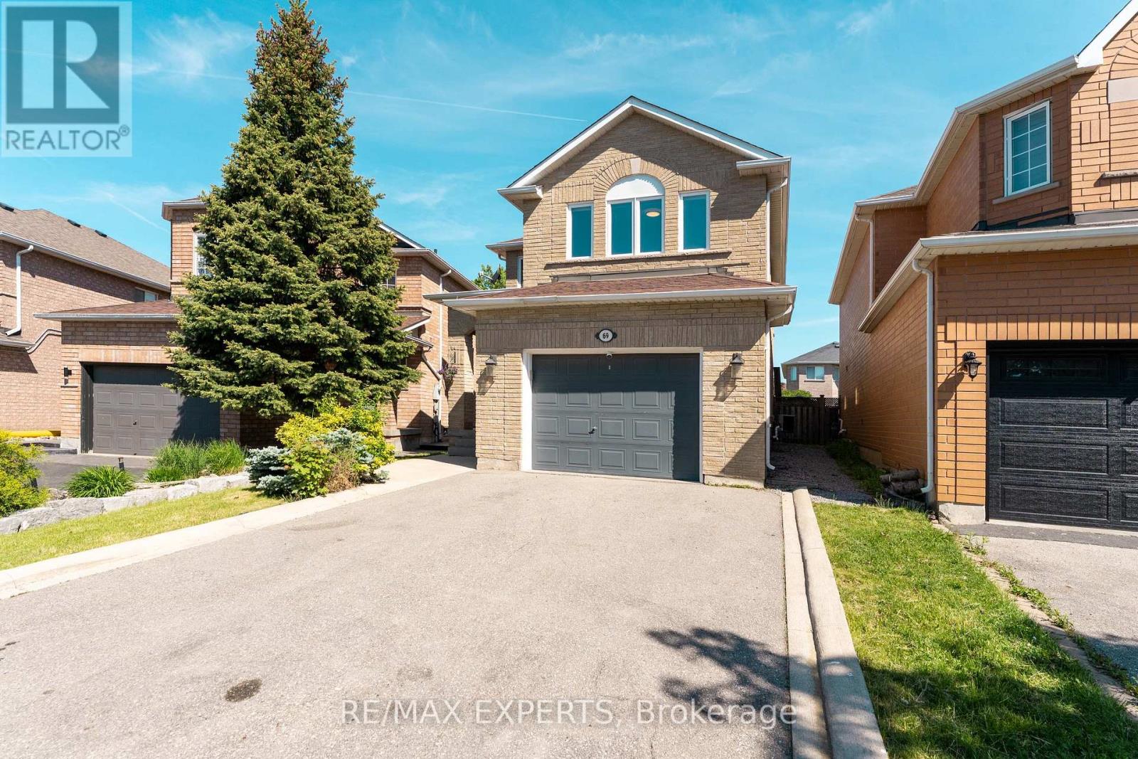 69 Shetland Crescent, Vaughan, Ontario L6A 3B8 - Photo 2 - N13233130