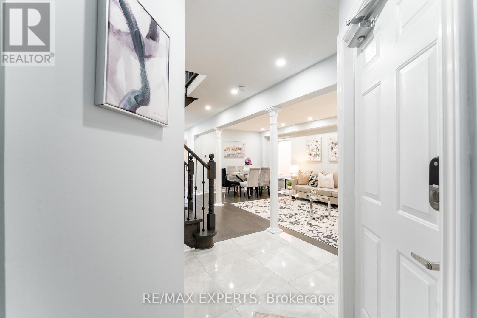 69 Shetland Crescent, Vaughan, Ontario L6A 3B8 - Photo 6 - N13233130
