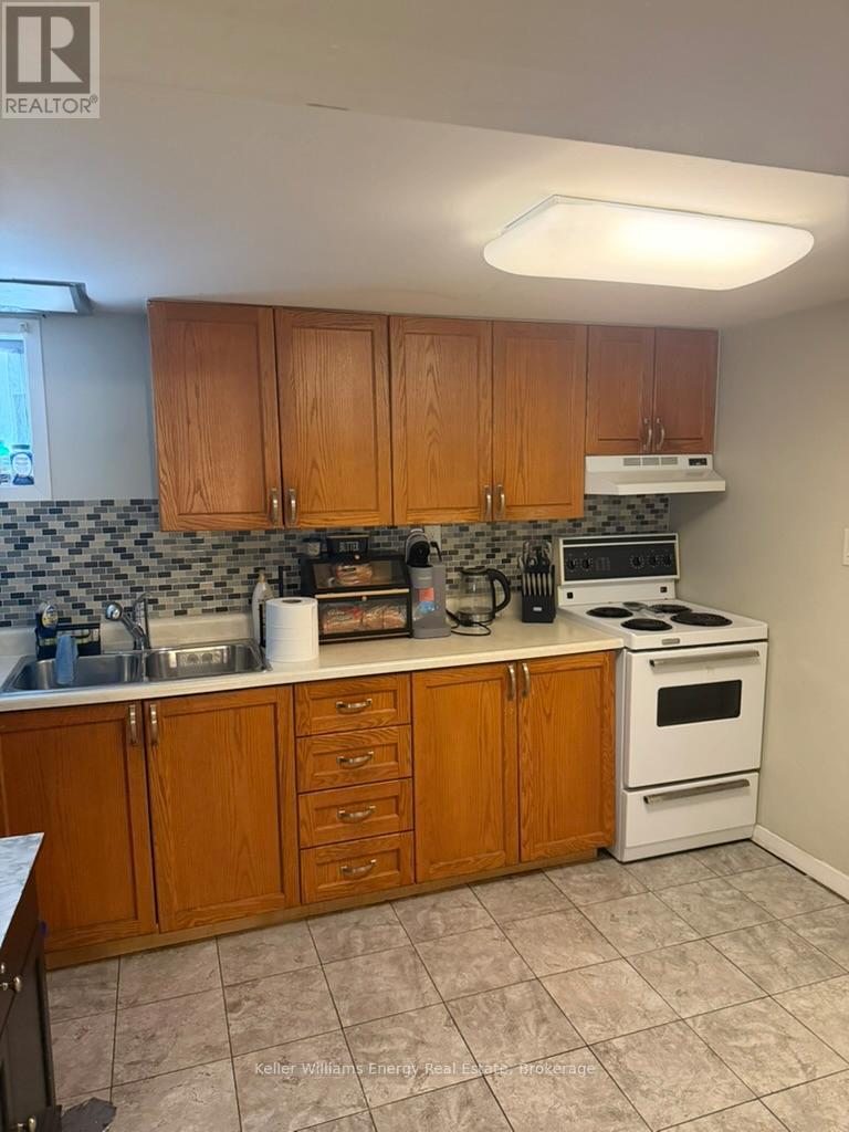 Bsmt - 713 Yeremi Street, Pickering, Ontario  L1W 2W8 - Photo 3 - E13233358