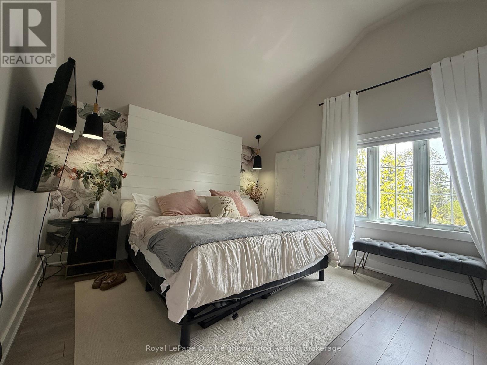 Upper - 48 Albani Street, Toronto, Ontario  M8V 1X2 - Photo 12 - W13233250