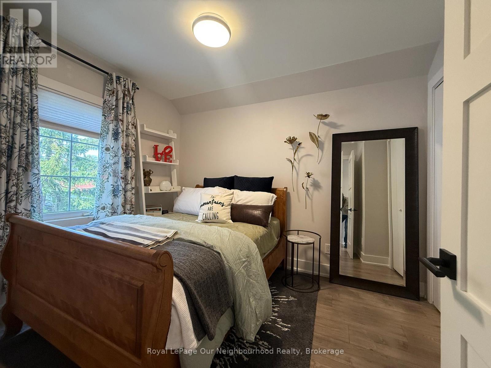 Upper - 48 Albani Street, Toronto, Ontario  M8V 1X2 - Photo 14 - W13233250