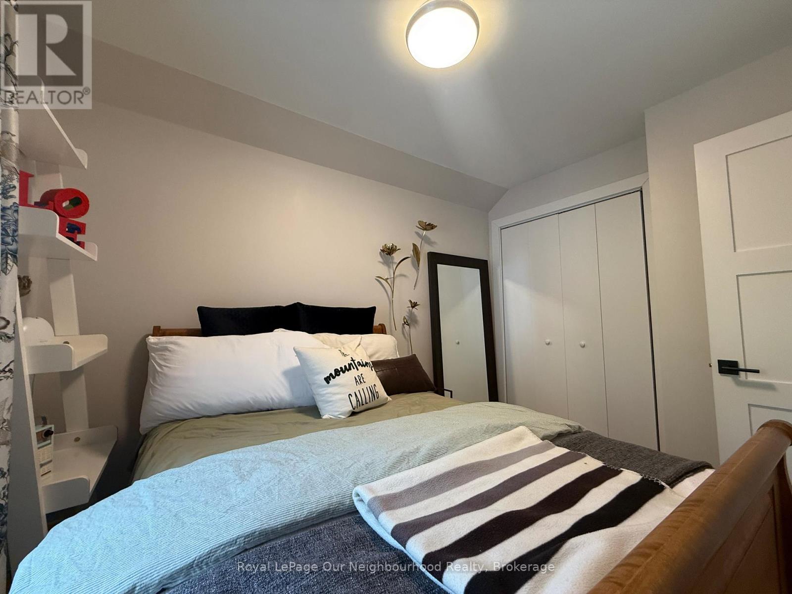 Upper - 48 Albani Street, Toronto, Ontario  M8V 1X2 - Photo 15 - W13233250