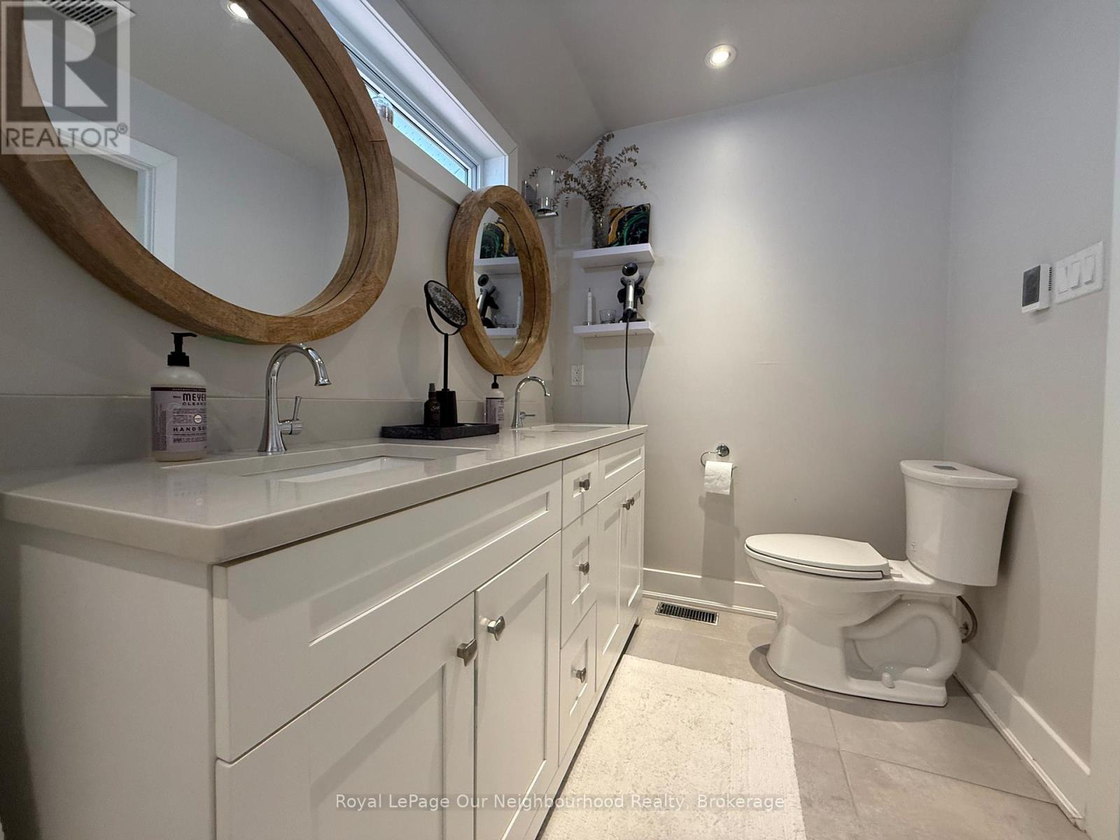 Upper - 48 Albani Street, Toronto, Ontario  M8V 1X2 - Photo 17 - W13233250