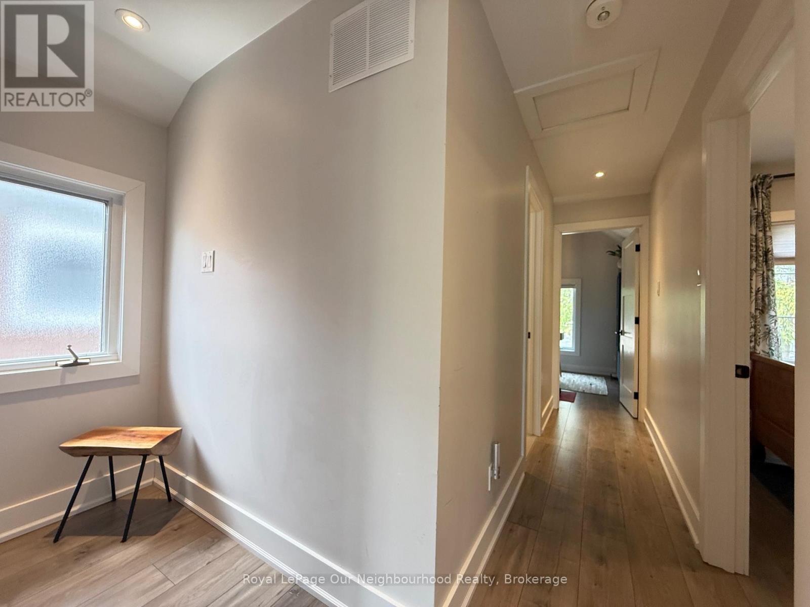 Upper - 48 Albani Street, Toronto, Ontario  M8V 1X2 - Photo 21 - W13233250