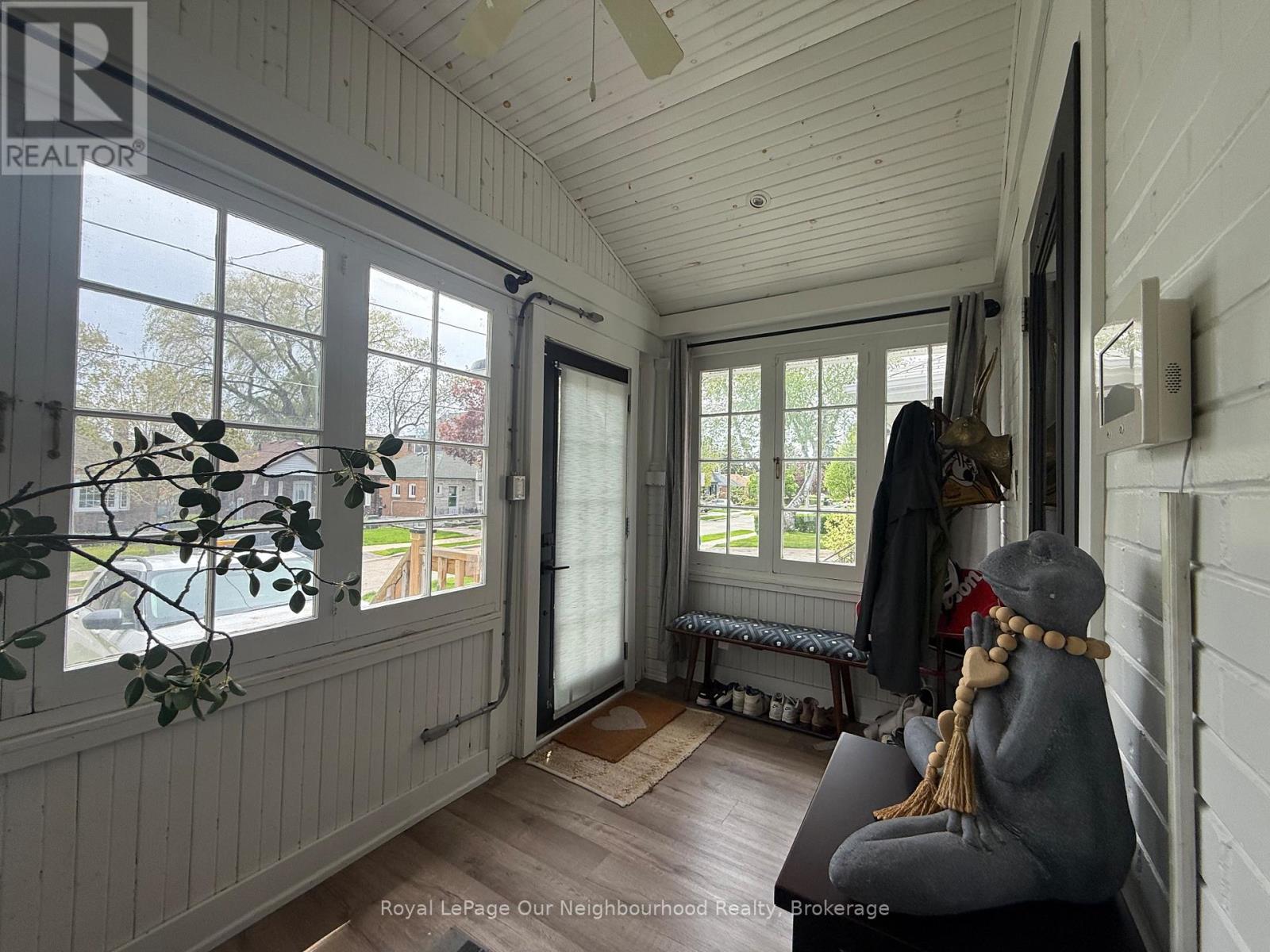 Upper - 48 Albani Street, Toronto, Ontario  M8V 1X2 - Photo 26 - W13233250