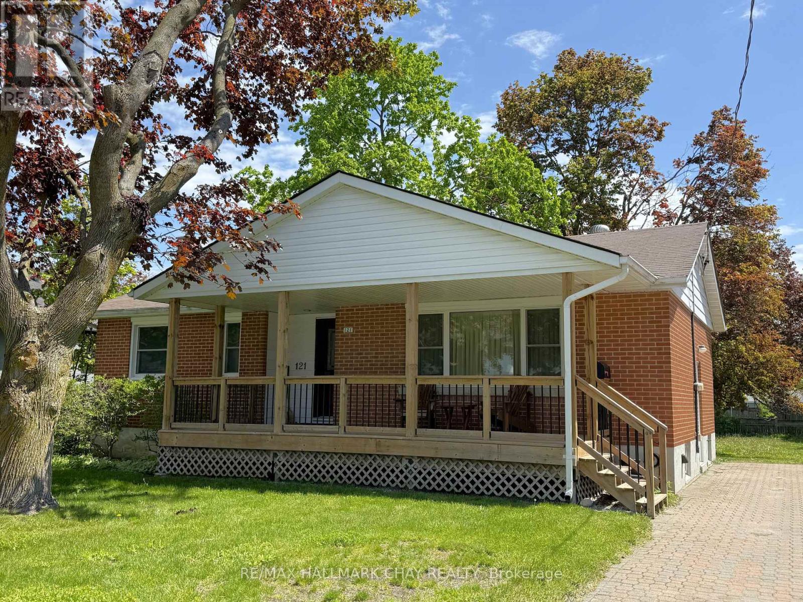 121 RODNEY STREET, Barrie, Ontario