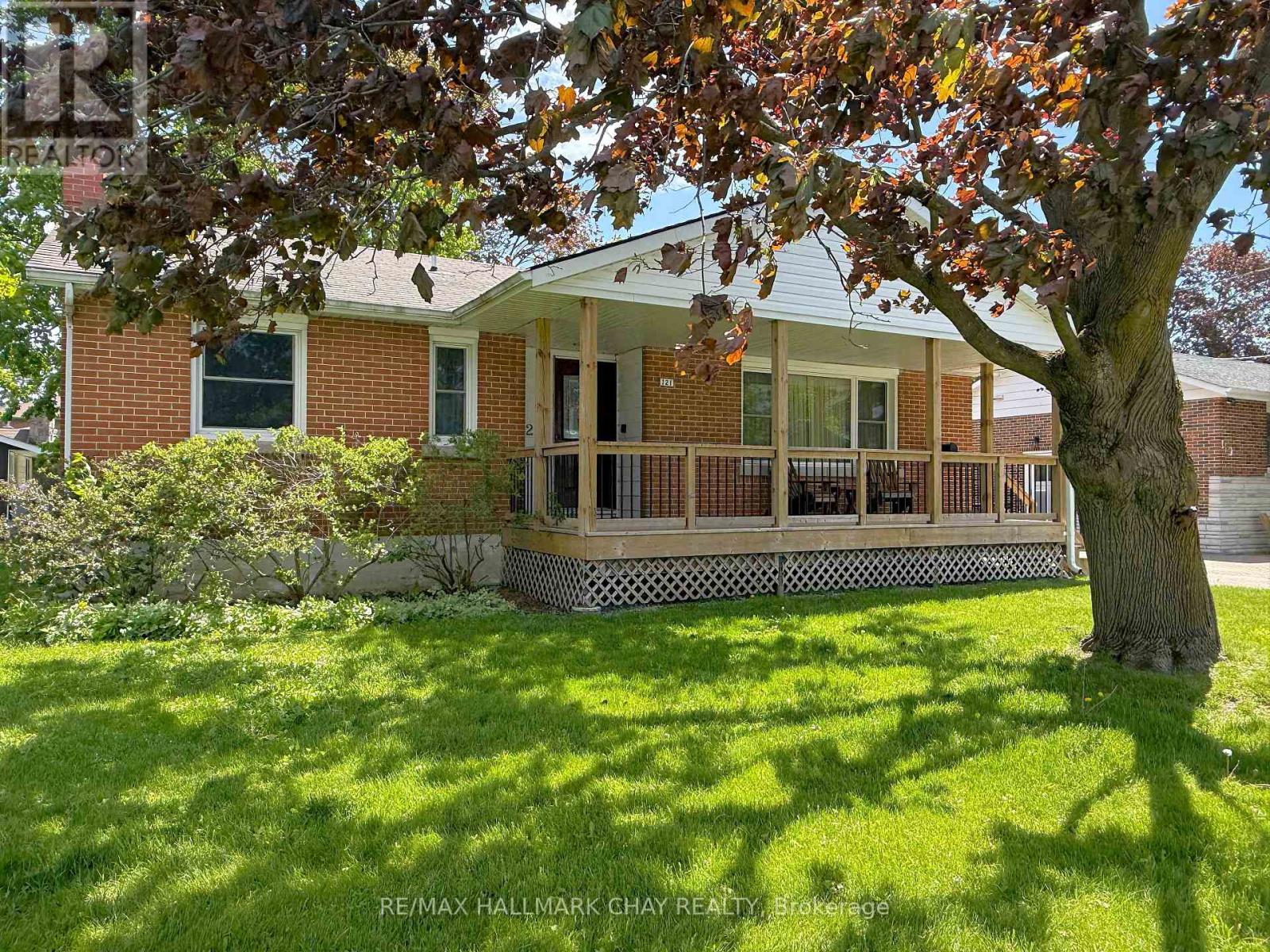 121 Rodney Street, Barrie, Ontario  L4M 4C4 - Photo 2 - S13232898