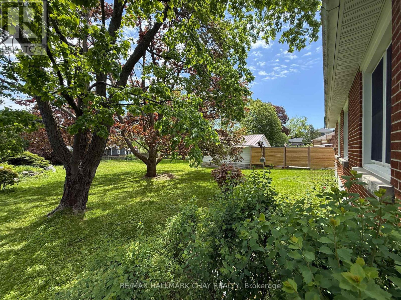 121 Rodney Street, Barrie, Ontario  L4M 4C4 - Photo 6 - S13232898