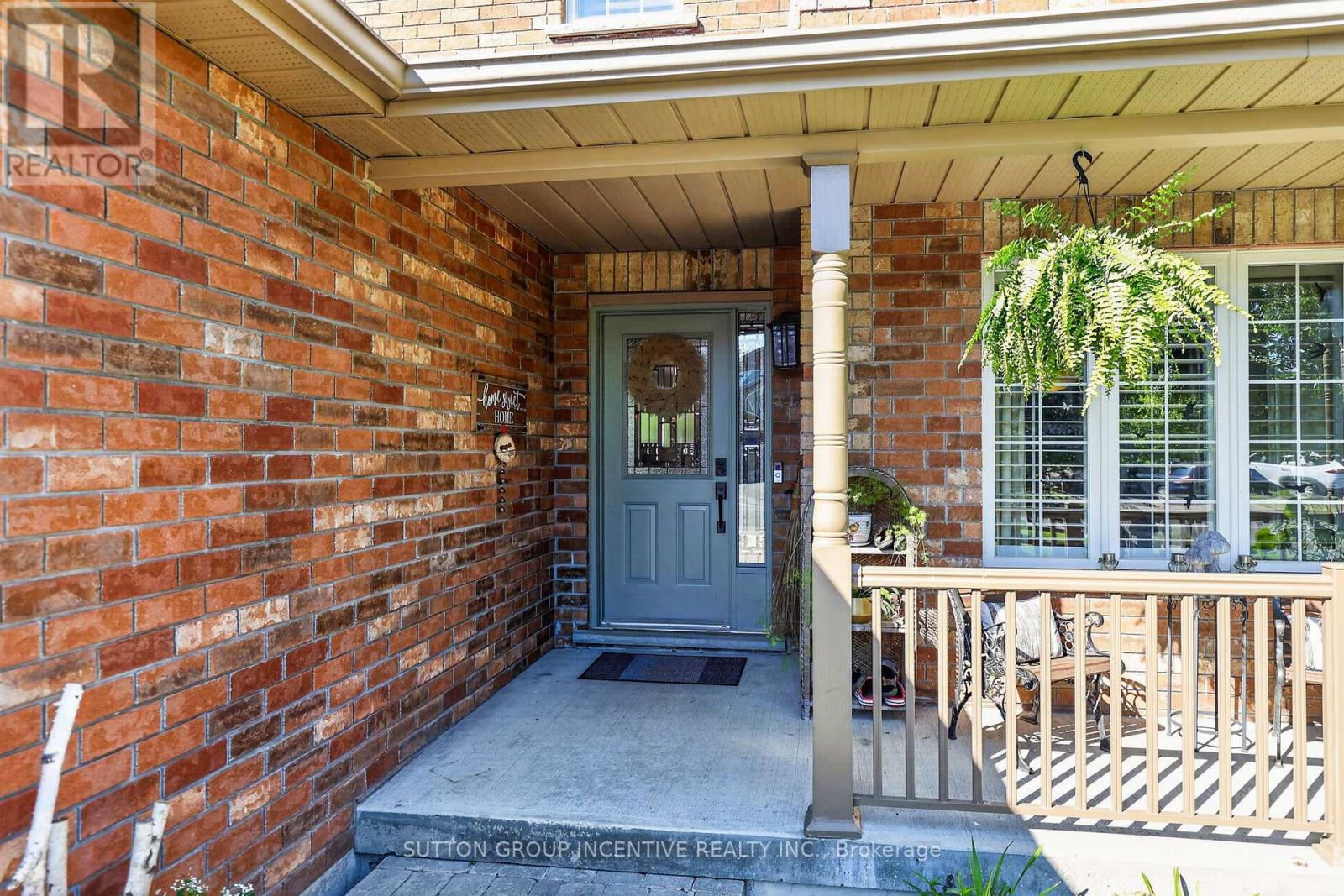 255 Pringle Drive, Barrie, Ontario  L4N 0P4 - Photo 2 - S13233182