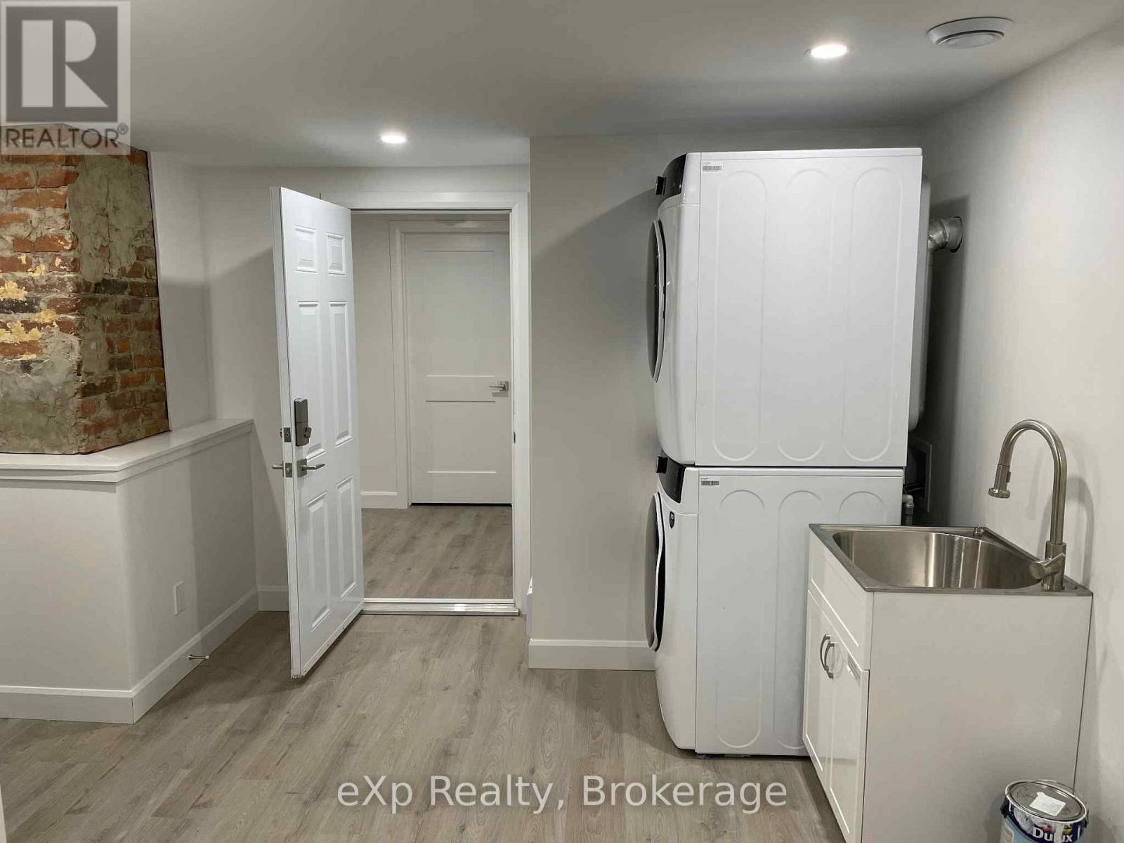 Lower - 536 Dundas Street E, Belleville, Ontario  K8N 1G5 - Photo 8 - X13233426