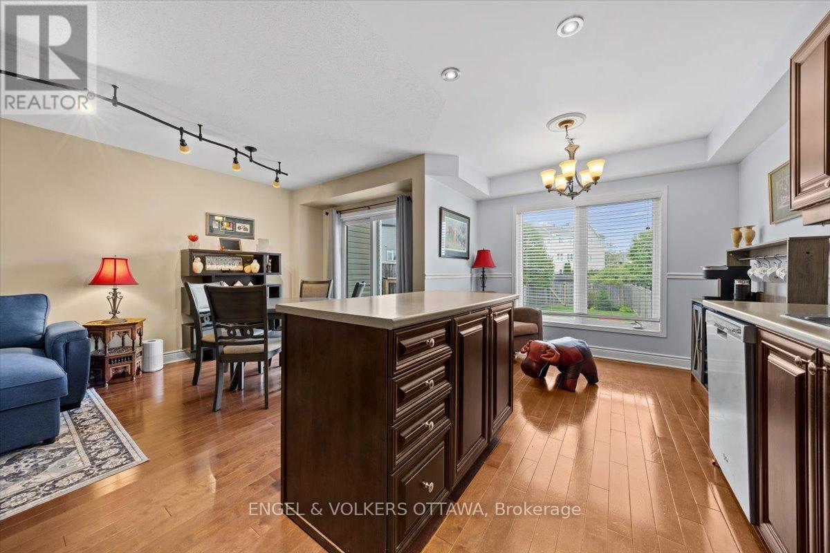 319 Hillsboro Private, Ottawa, Ontario  K2M 3B2 - Photo 18 - X13233196