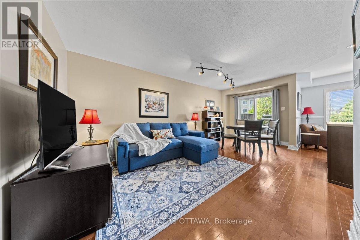 319 Hillsboro Private, Ottawa, Ontario  K2M 3B2 - Photo 6 - X13233196