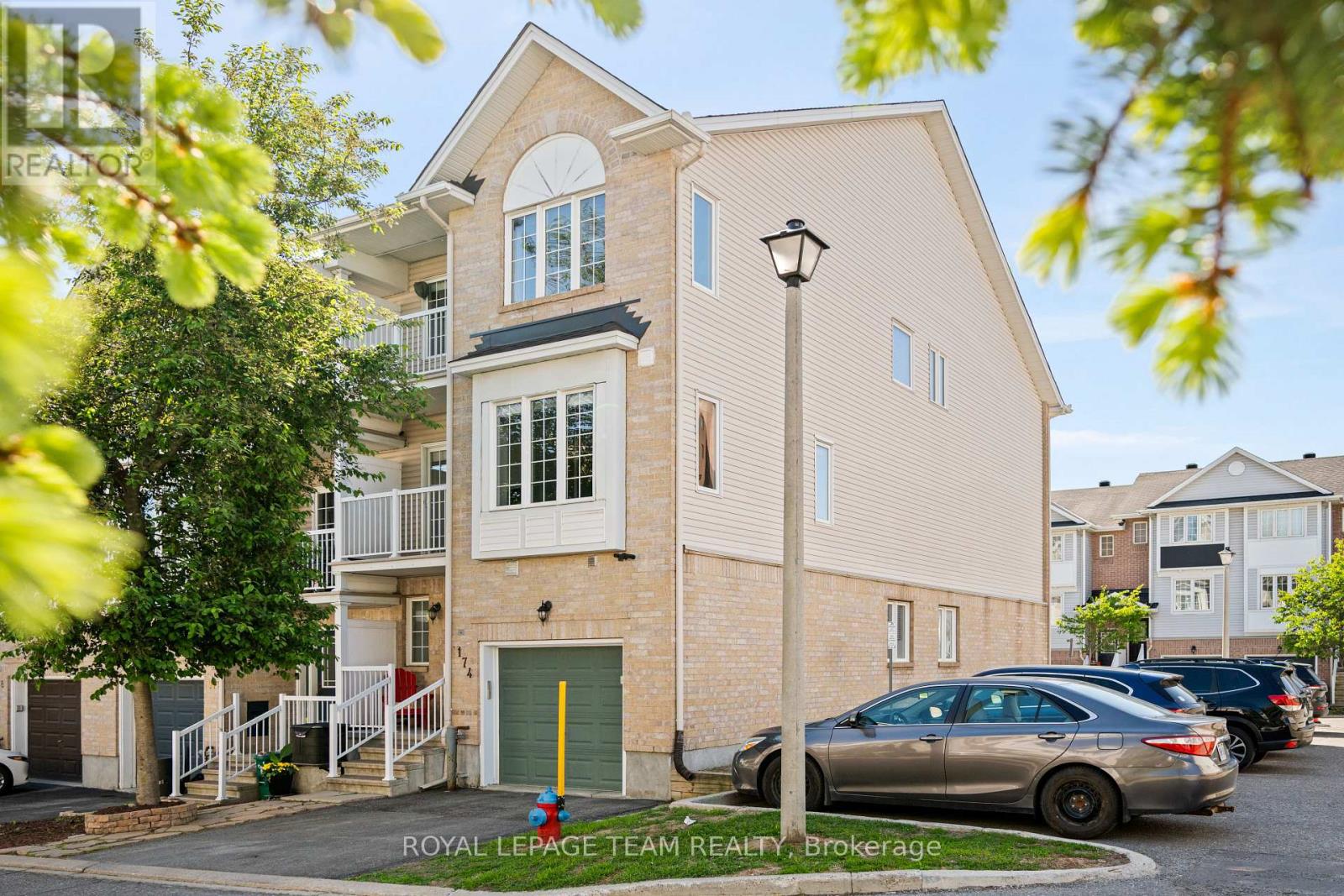 174 Fordham Private, Ottawa, Ontario  K2C 4G6 - Photo 1 - X13233370