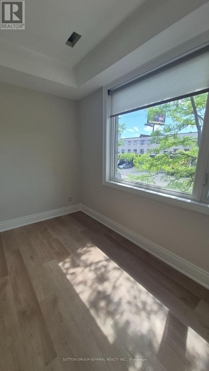 611 Marlee Avenue, Toronto, Ontario  M6B 2E1 - Photo 4 - W13232800