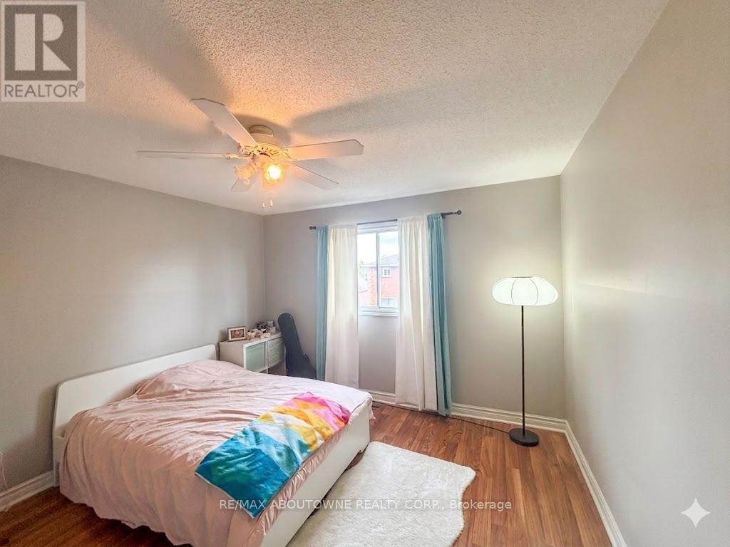 Main - 1284 Creekside Drive, Oakville, Ontario  L6H 4Y5 - Photo 12 - W13232874