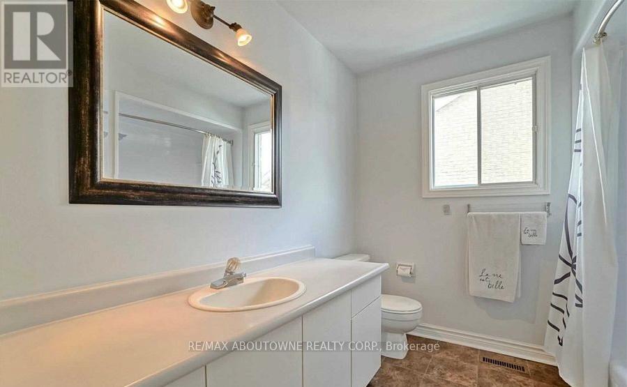 Main - 1284 Creekside Drive, Oakville, Ontario  L6H 4Y5 - Photo 16 - W13232874