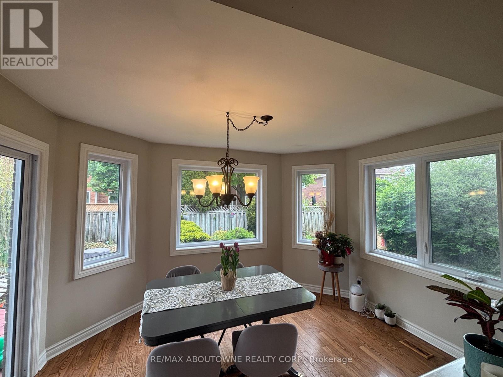 Main - 1284 Creekside Drive, Oakville, Ontario  L6H 4Y5 - Photo 6 - W13232874