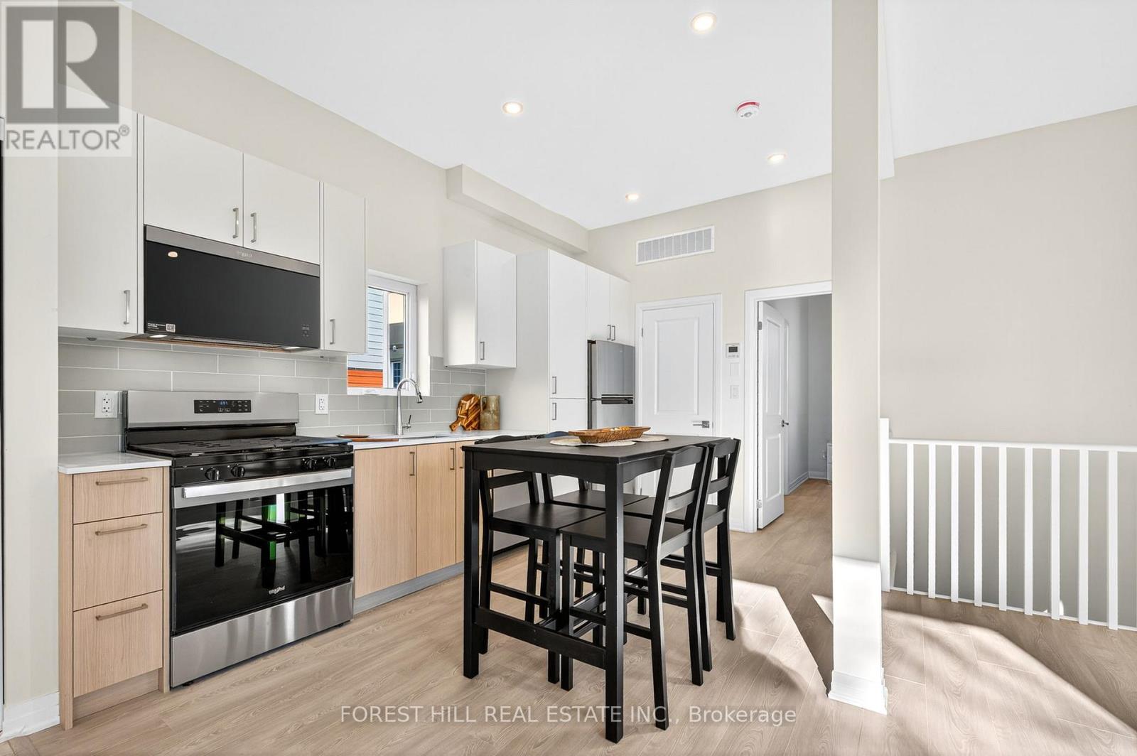 R - 49 William Cragg Drive, Toronto, Ontario  M3M 1T8 - Photo 4 - W13232896