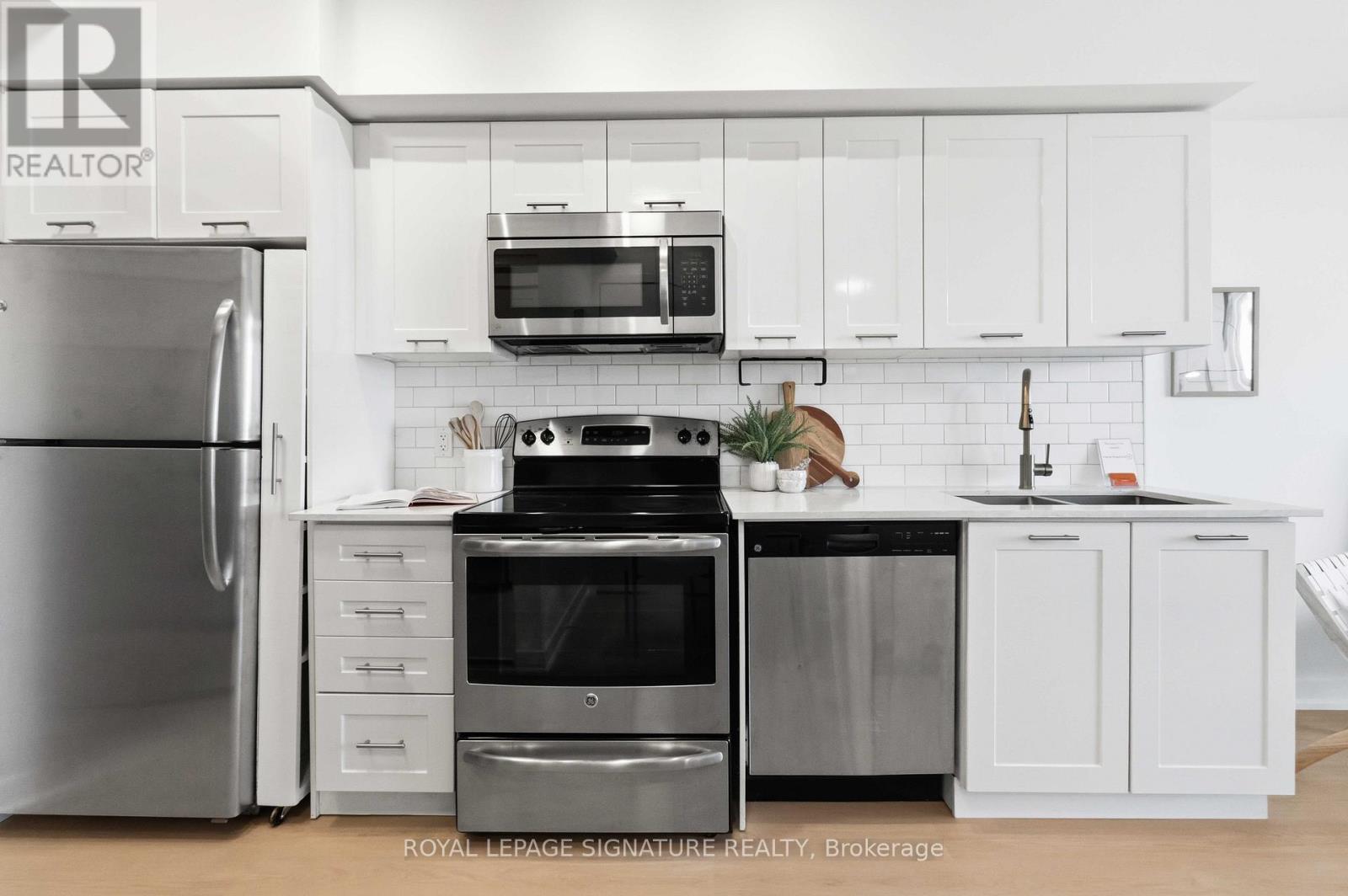 3604 - 2212 Lake Shore Boulevard W, Toronto, Ontario  M8V 0C2 - Photo 3 - W13232932