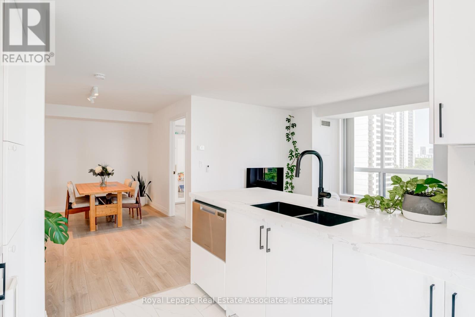 705 - 70 High Park Avenue, Toronto, Ontario  M6P 1A1 - Photo 14 - W13232942