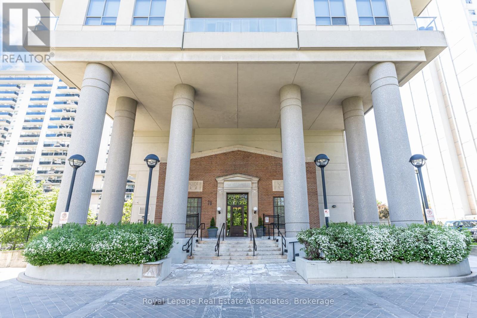 705 - 70 High Park Avenue, Toronto, Ontario  M6P 1A1 - Photo 2 - W13232942