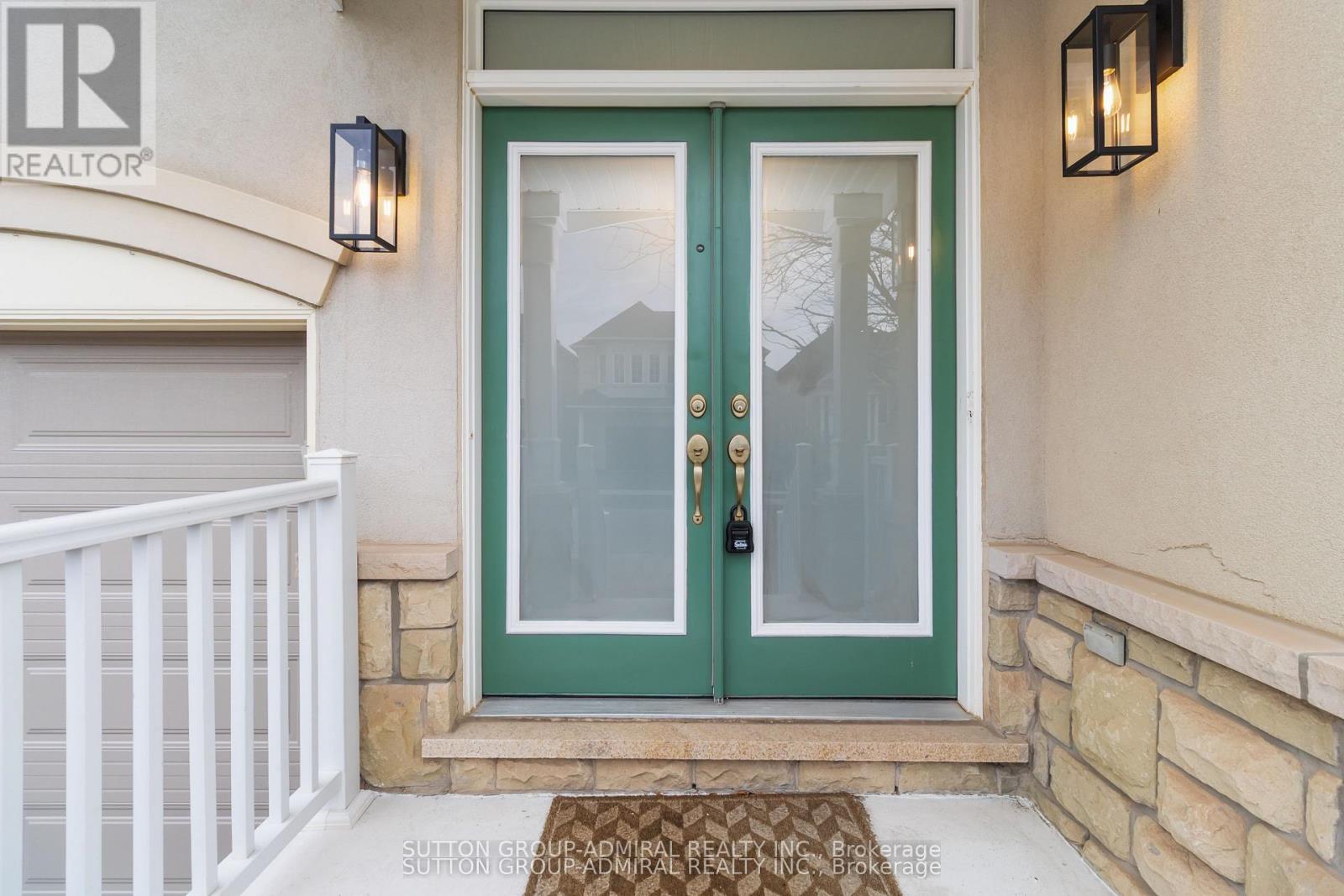 3301 Skipton Lane, Oakville, Ontario  L6M 0K2 - Photo 5 - W13232964