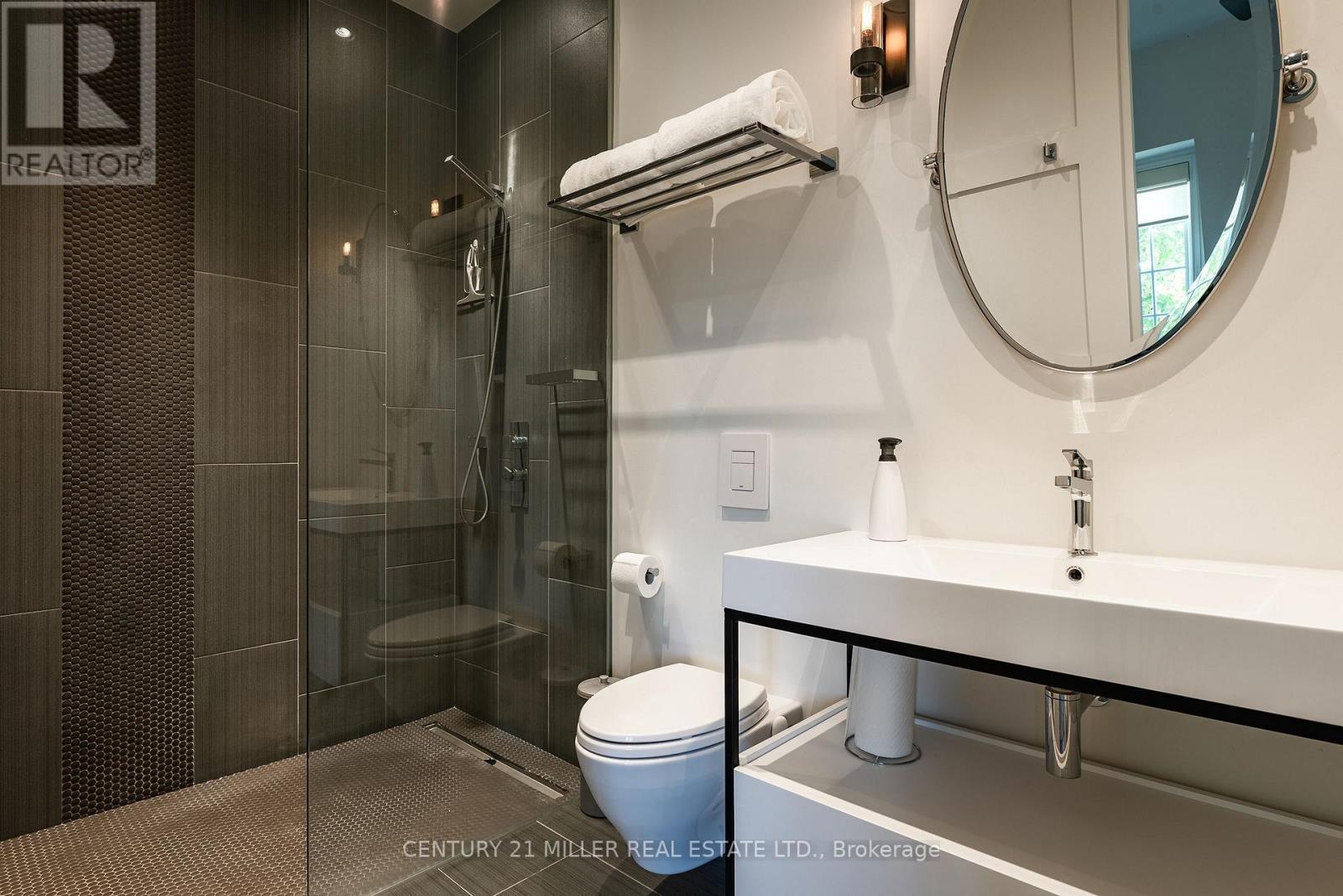 211 Church Street, Oakville, Ontario  L6J 1N4 - Photo 31 - W13233010