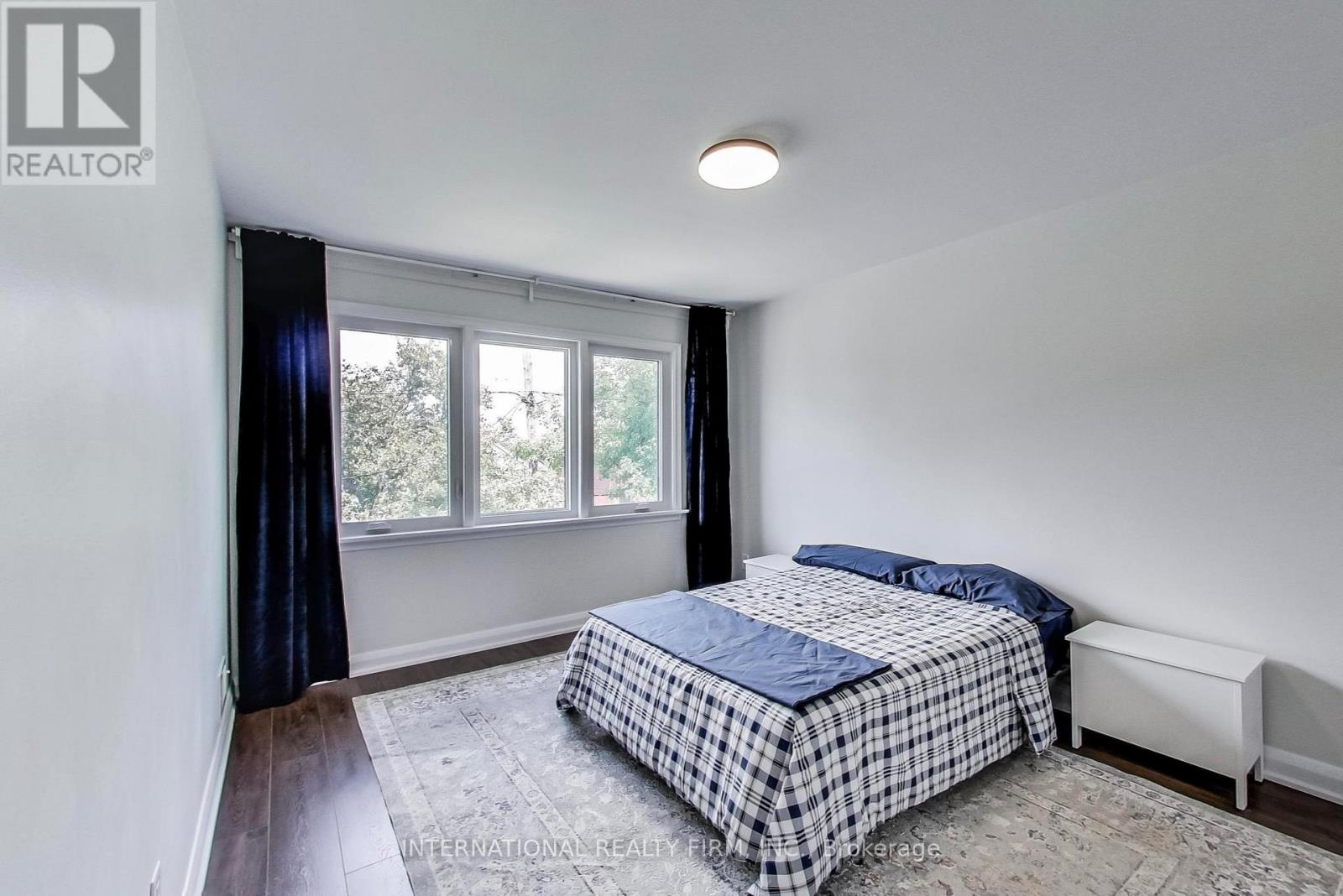 1097 Glengrove Avenue, Toronto, Ontario  M6B 2K3 - Photo 10 - W13233044