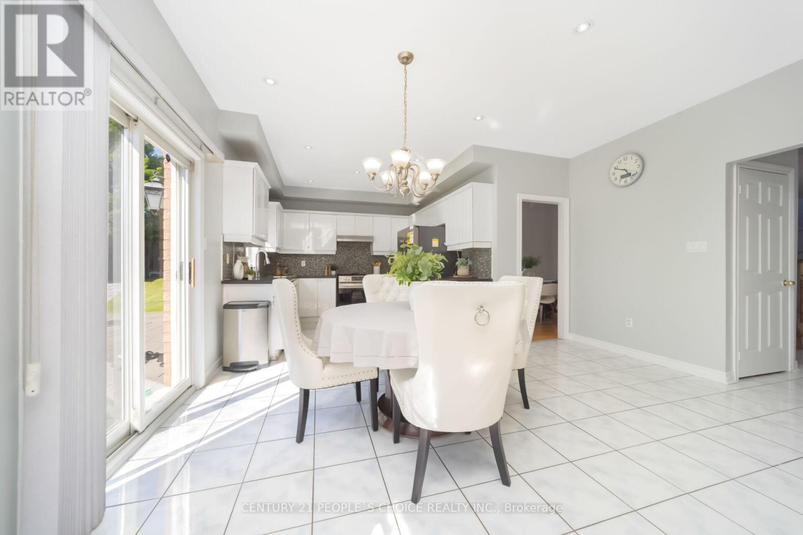 753 Envoy Drive, Mississauga, Ontario  L5W 1H3 - Photo 15 - W13233046