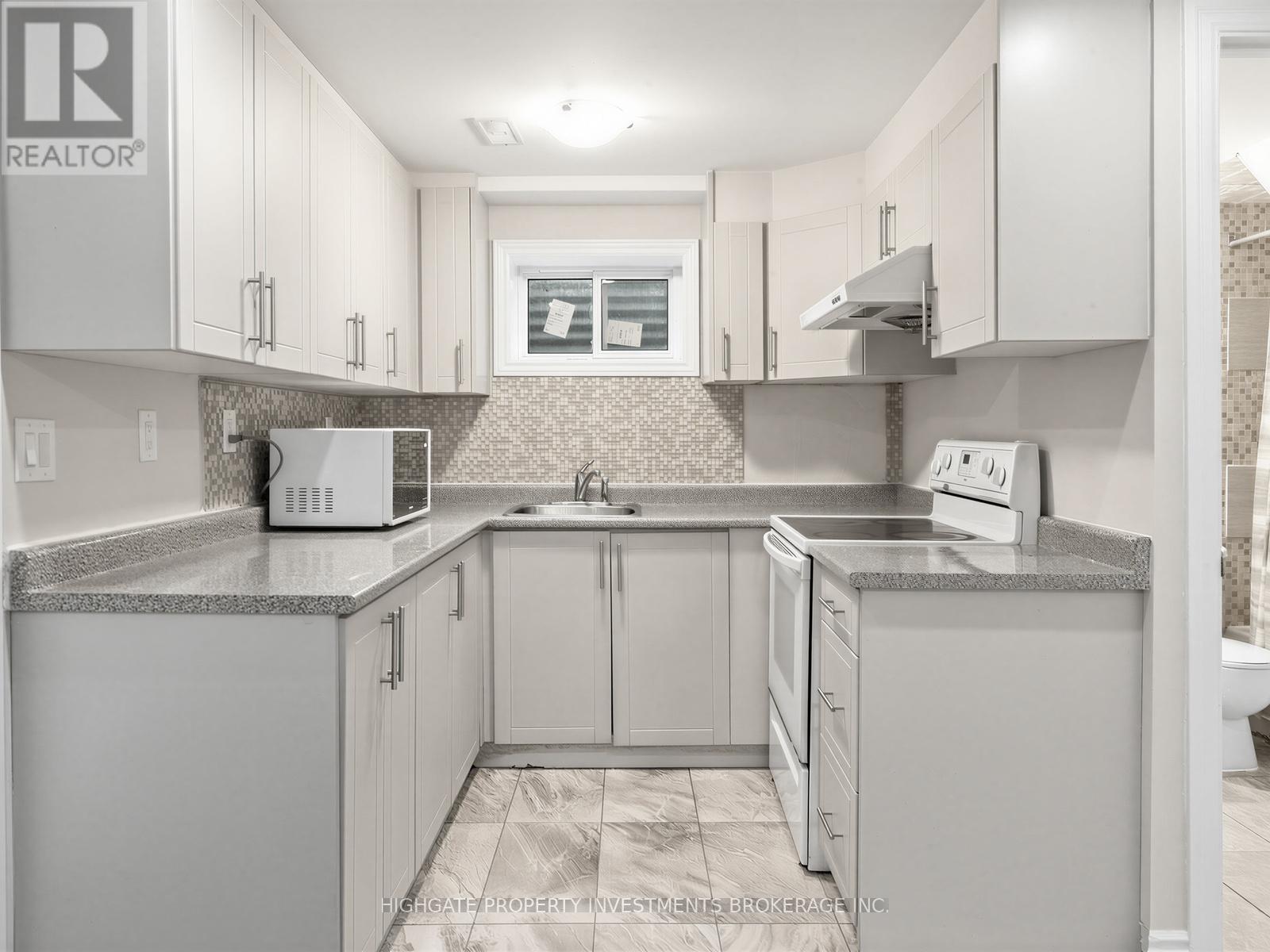 Bsmt - 36 Reigate Avenue, Brampton, Ontario  L6V 2E3 - Photo 8 - W13233112