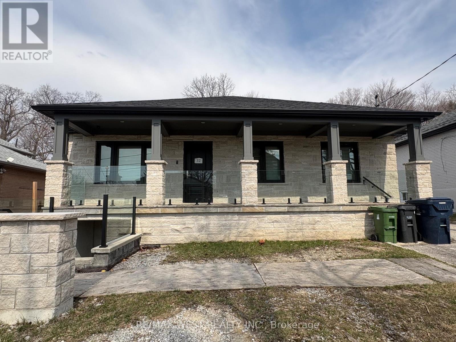 LOWER LEVEL - 32 HARROW DRIVE, Toronto, Ontario