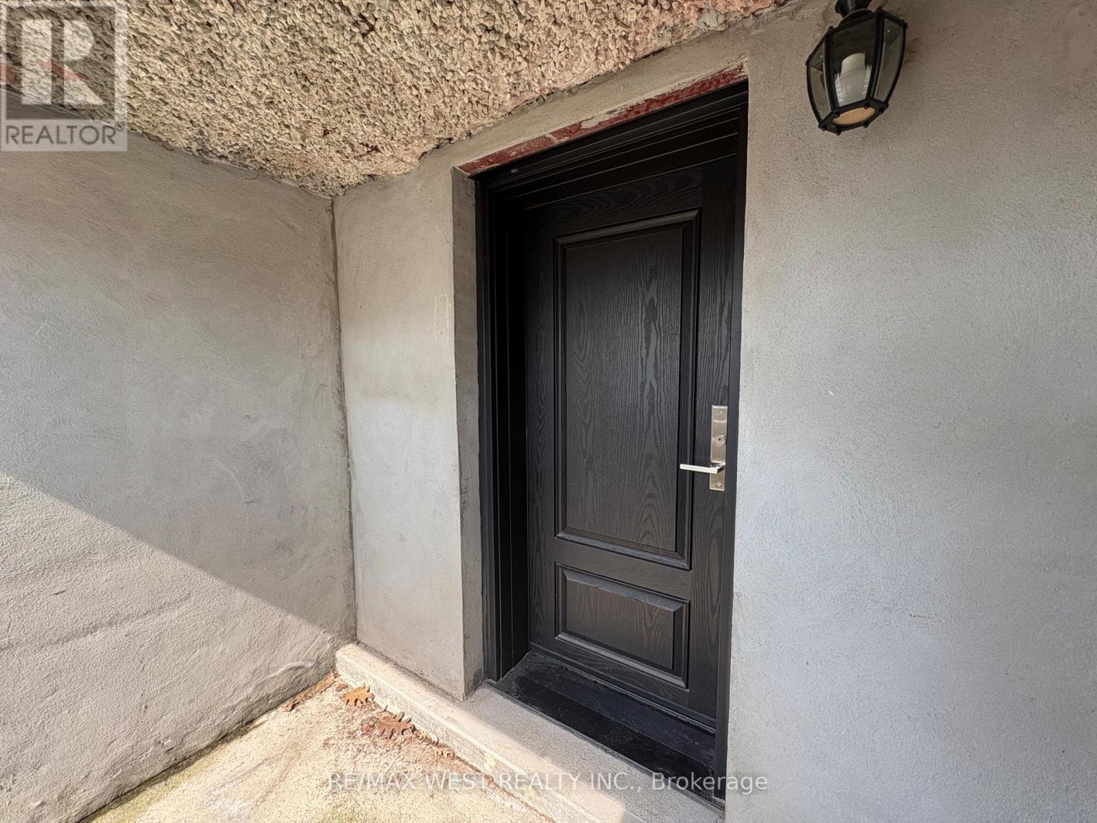 Lower Level - 32 Harrow Drive, Toronto, Ontario  M6M 2X3 - Photo 2 - W13233124