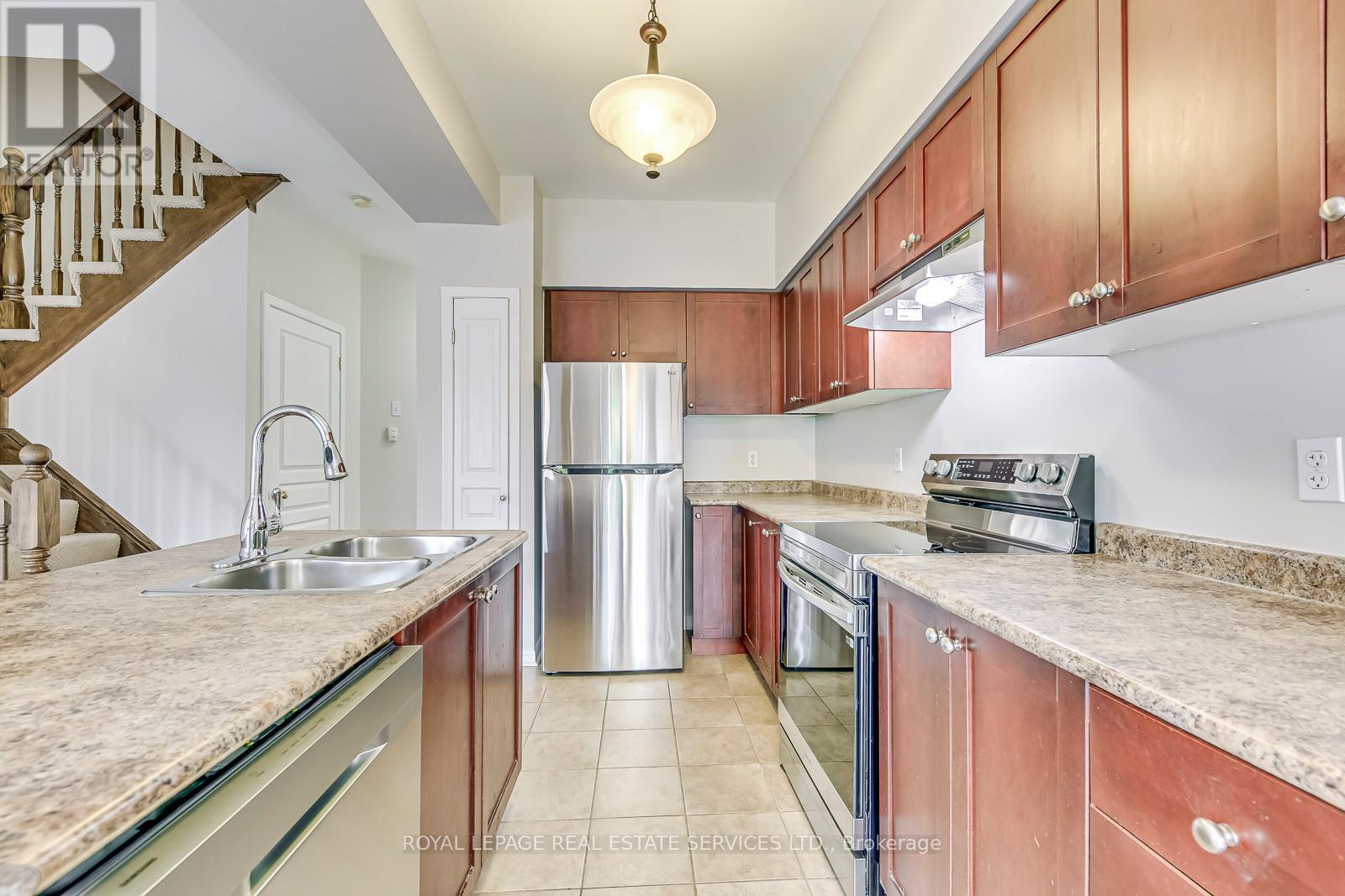 2268 Highcroft Road, Oakville, Ontario  L6M 4Y4 - Photo 10 - W13233126