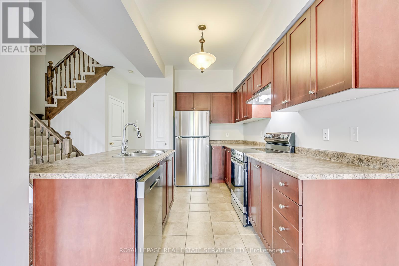 2268 Highcroft Road, Oakville, Ontario  L6M 4Y4 - Photo 9 - W13233126